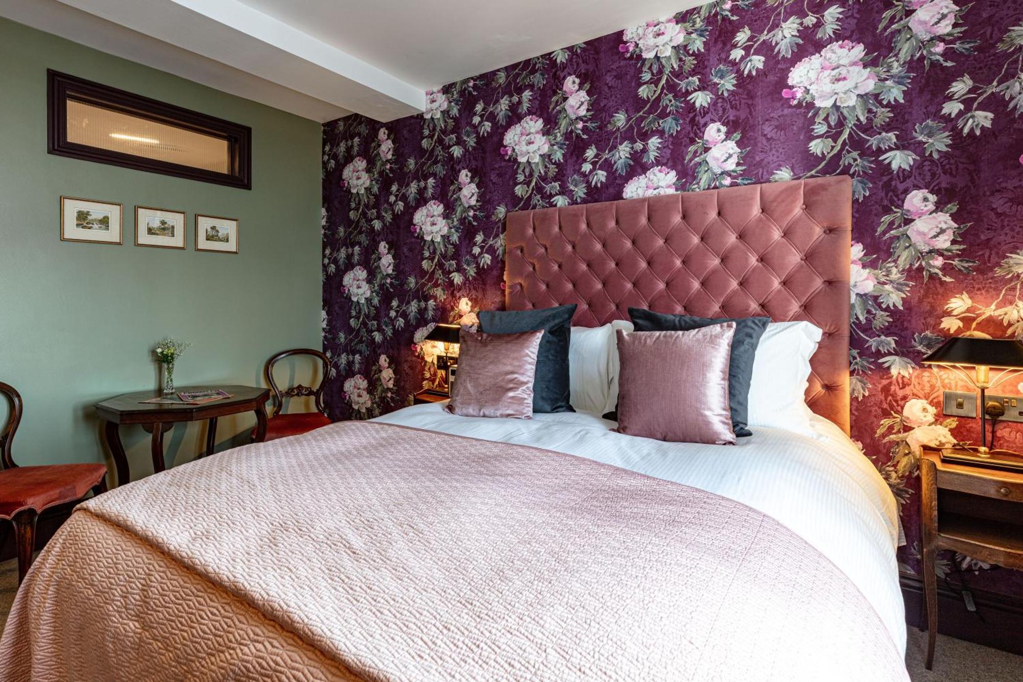 Hotel The Red Lion 3*